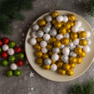 Karácsonyi gömb dísz - glitteres, polifoam golyók - 20 mm - 2 féle - 17 g csomag
